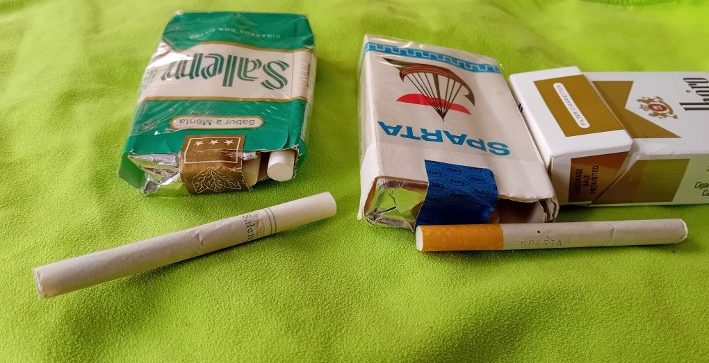 Trzy opakowania kolekcjonerskie+Camel gratis