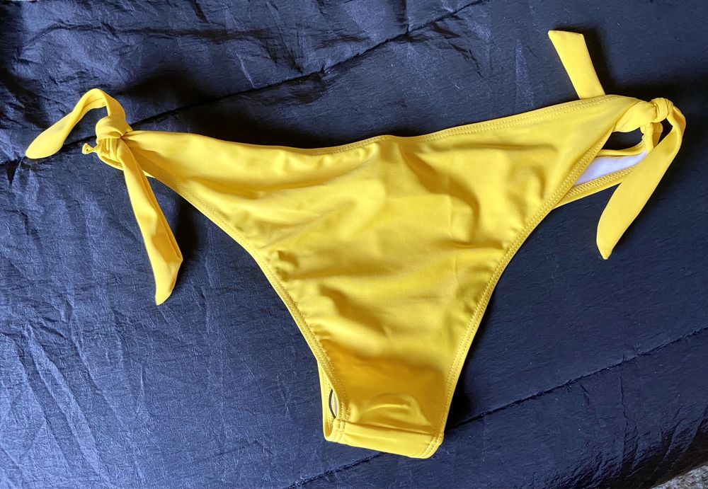 Bikini amarelo novo (parte de baixo)