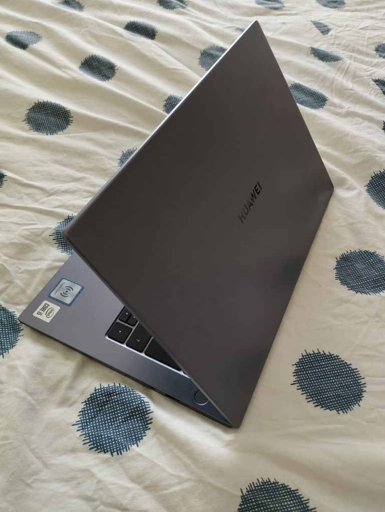 Matebook Huawei D16