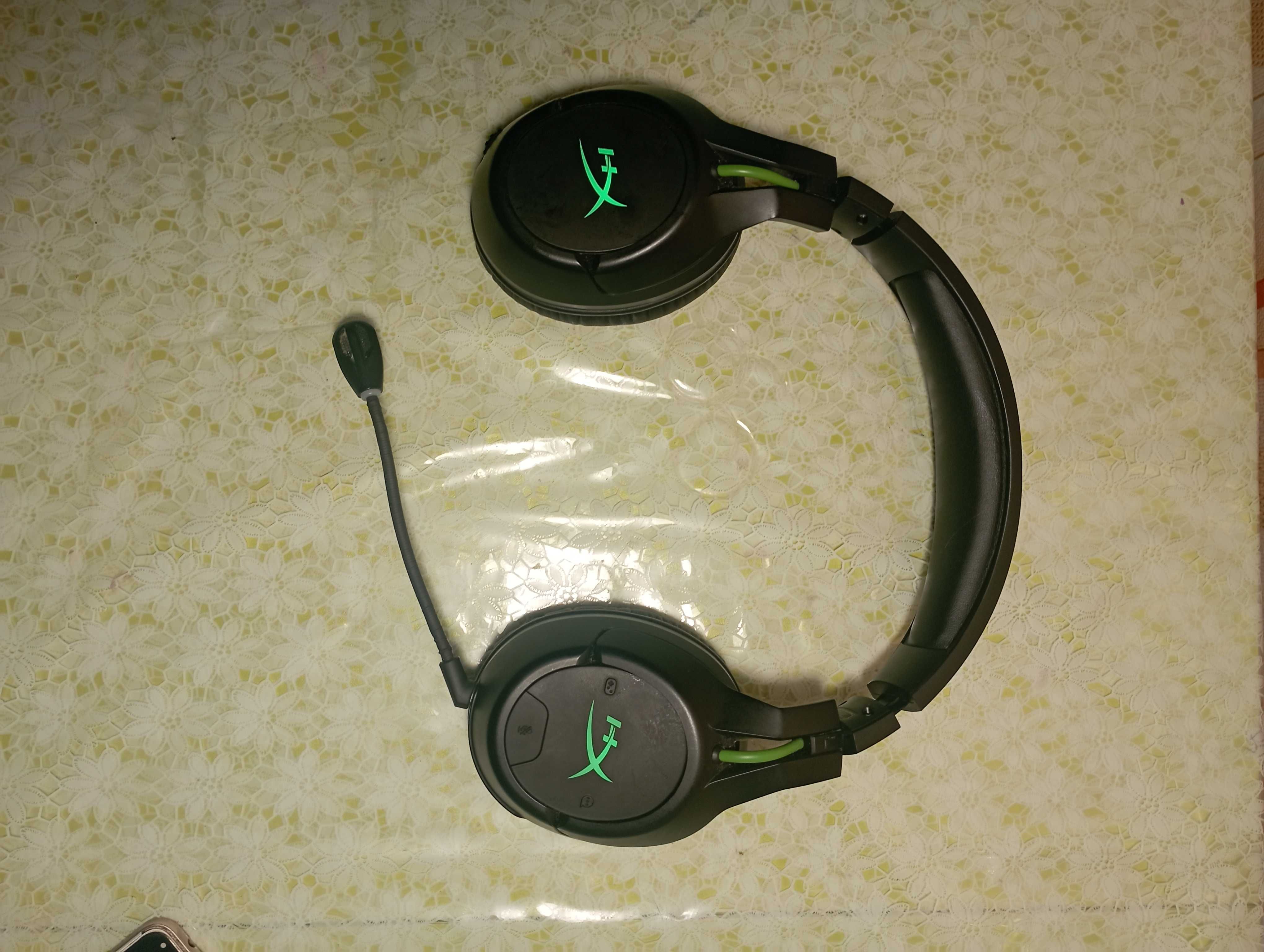 бездротові навушники HyperX CloudX