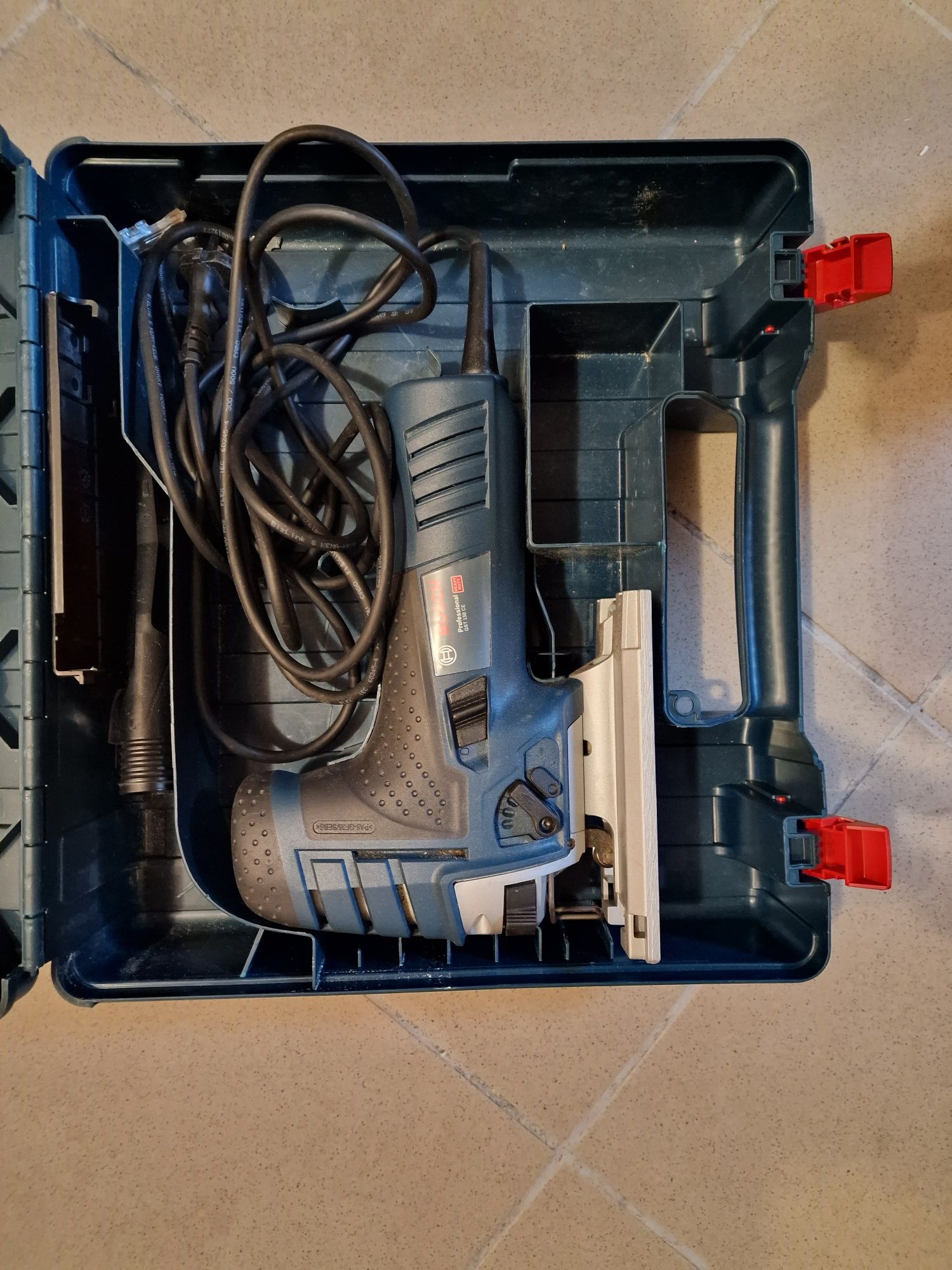 Wyrzynarka BOSCH GST 150 CE