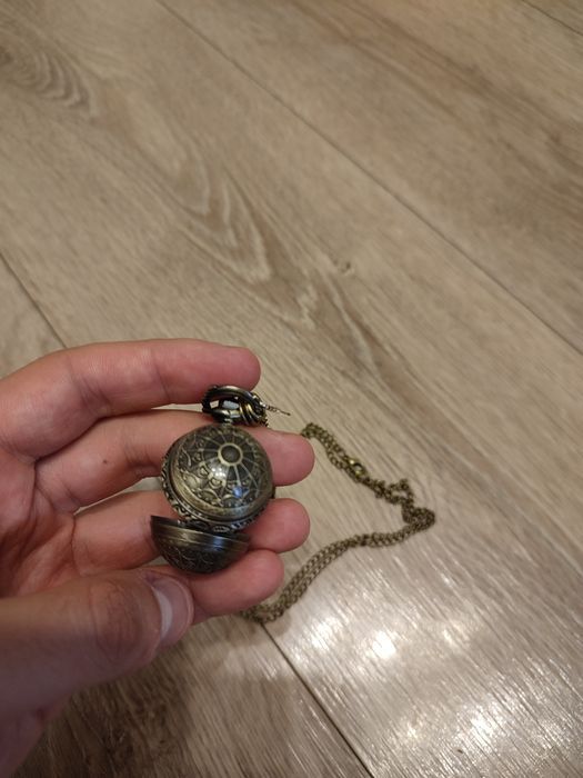 Nowy naszyjnik Harry Potter znicz z zegarem