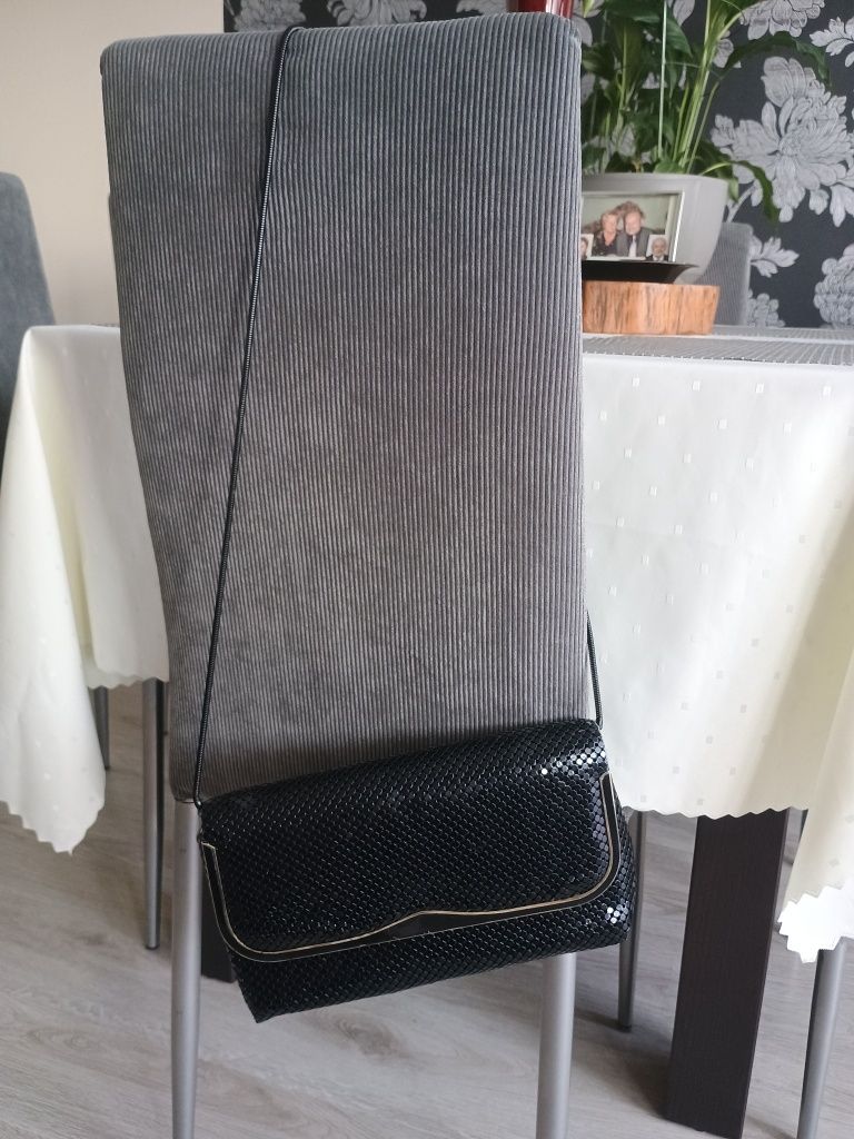 Elegancka czarna torebka
