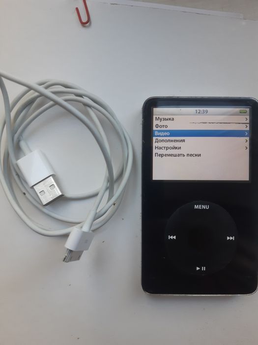 Apple ipod classic 5th 30 gb a1136