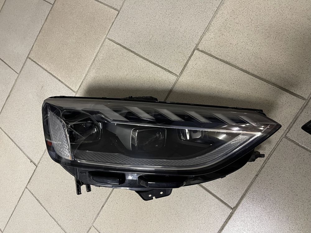 Фара левая правая фары передние Audi A4 b9 B9.5 Matrix led рестайлинг