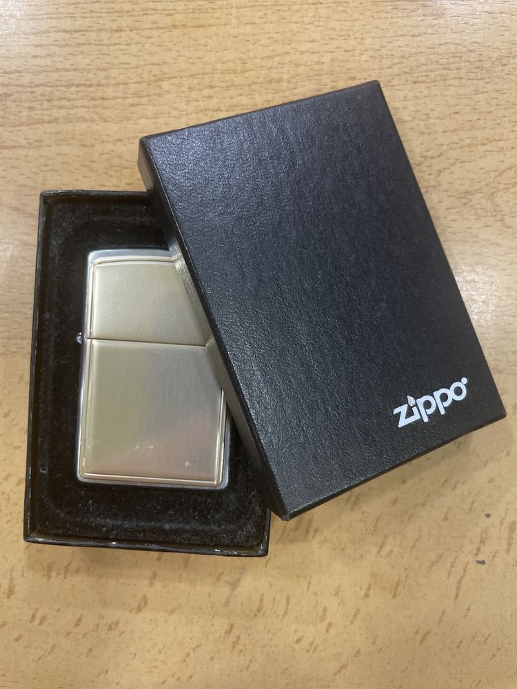 Isqueiro Zippo Novo modelo 688 Regular CHAMPAGNE ANODIZED AL