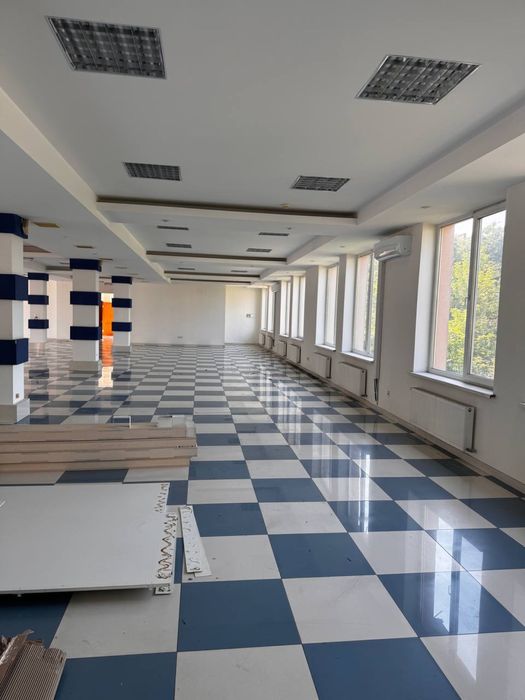 Здається просторе приміщення площею 600м/кв у торговому центрі «Норма»