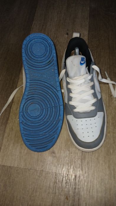 кросівки    Nike