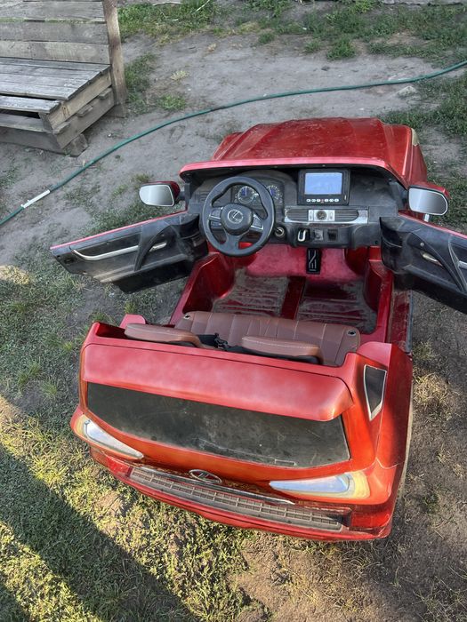 Продам дитячій електромобіль