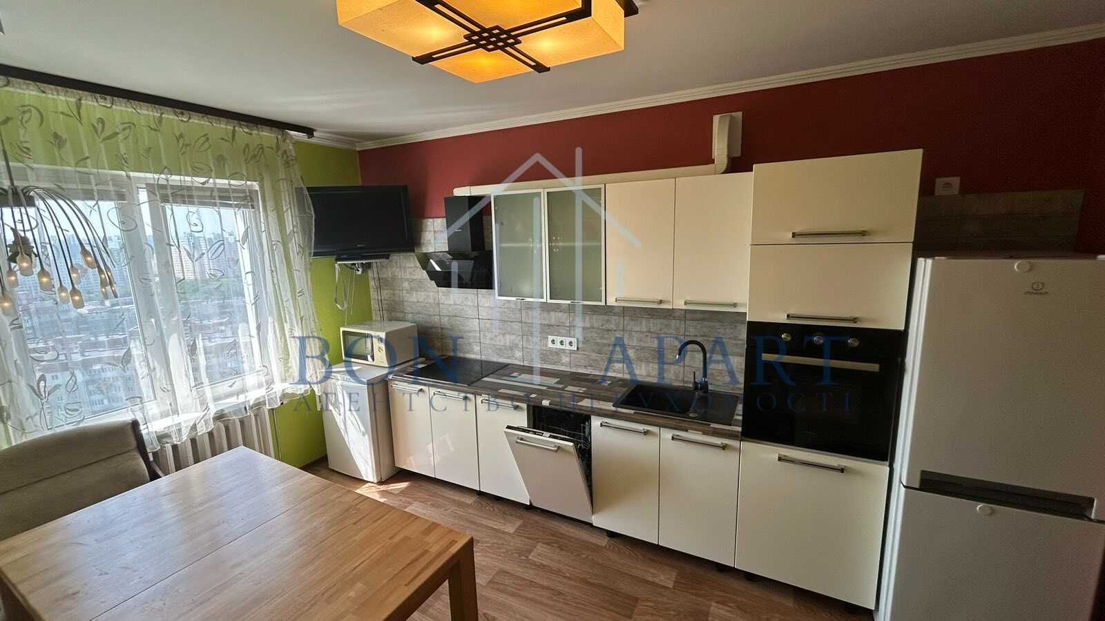 БЕЗ КОМІСІЇ! Продам з усім 2к квартиру по пр. Європейського Союзу 19А