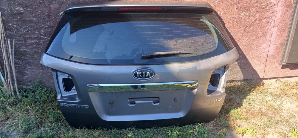 Кришка багажнику KIA SORENTO 2011