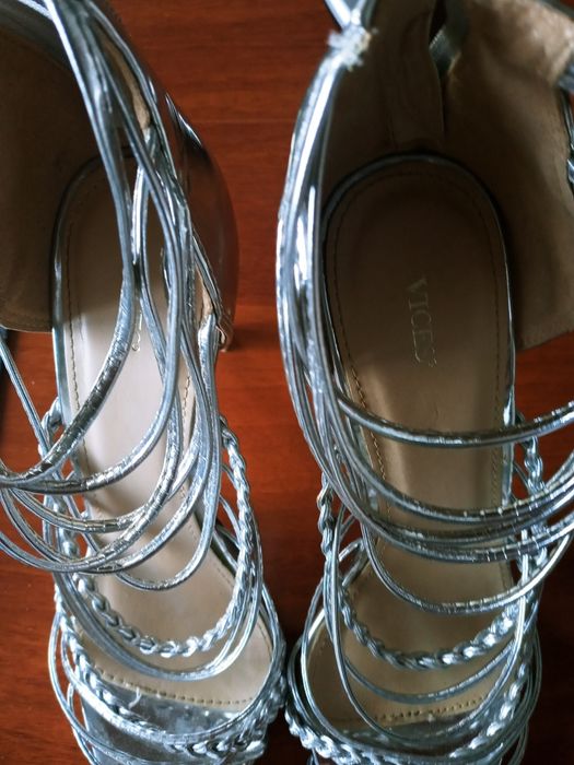 buty damskie srebne 39 paseczki z pięta
