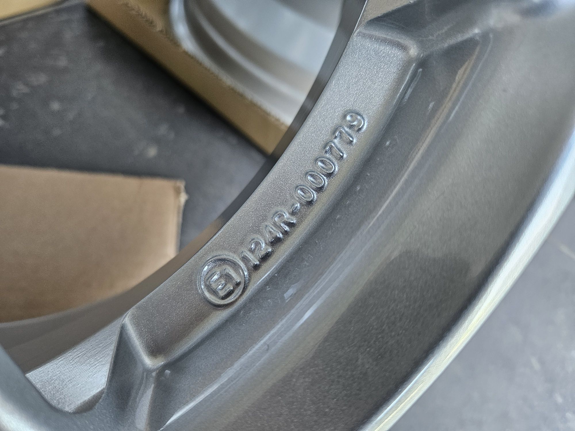 Toyota Yaris III 15 " Nowe 4x100 Yaris 11 - 20 Felgi Srebrne Alufelgi