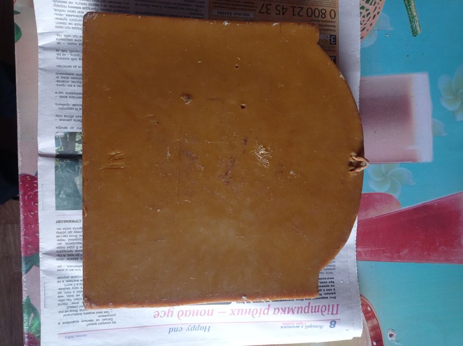 Продам старинную картину из воска