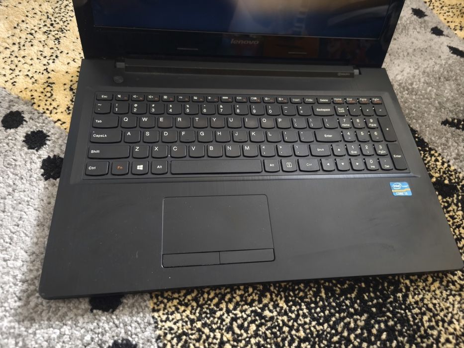 Super cienki laptop Intel i3 8gb RAM SSD do nauki