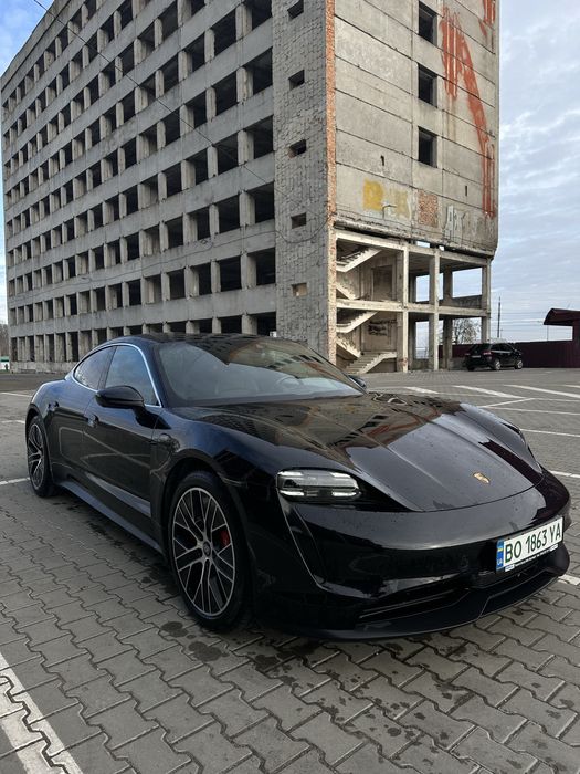 Porsche Taycan 4s 2021 року 571 к.с.