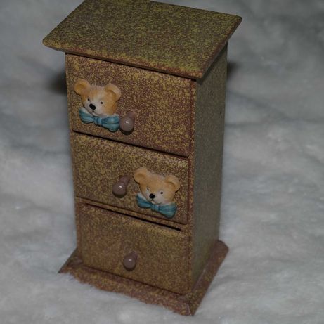 NOWA mini szafka komódka w misie drewniana miniatura na biurko półkę