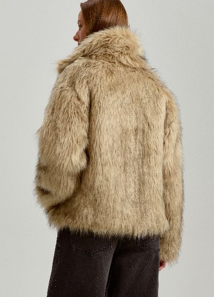 Шуба зі штучного хутра