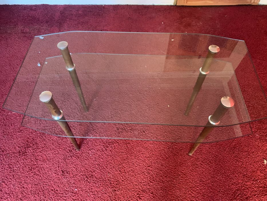 Szklany stolik kawowy