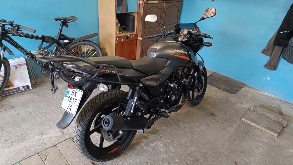 Bajaj Pulsar 180