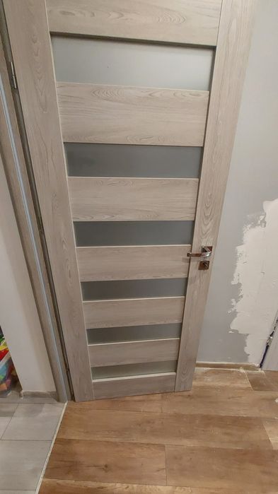 Drzwi lewe i prawe 80