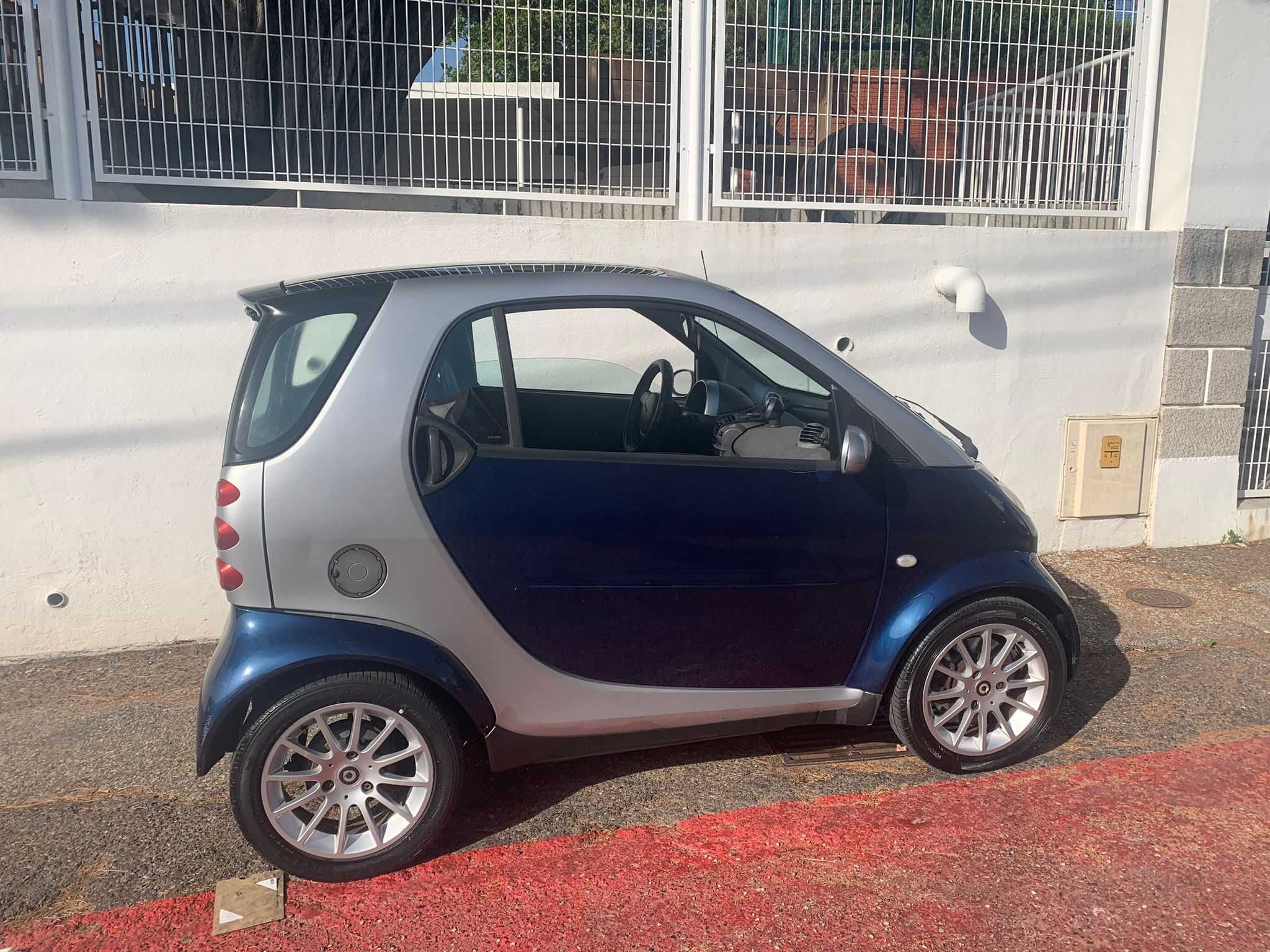 Smart Fortwo Gasolina 2006 – Preço Pouco Negociável