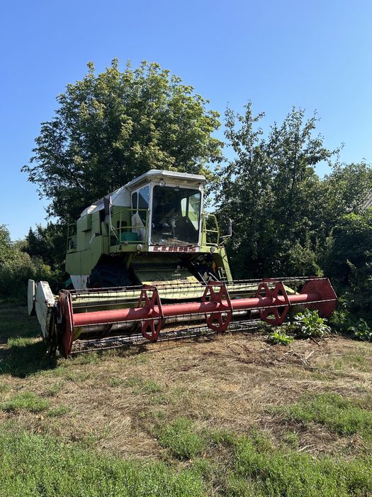 Комбайн Claas Dominator 106