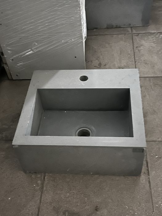 Умивальник з бетону Mone Studio