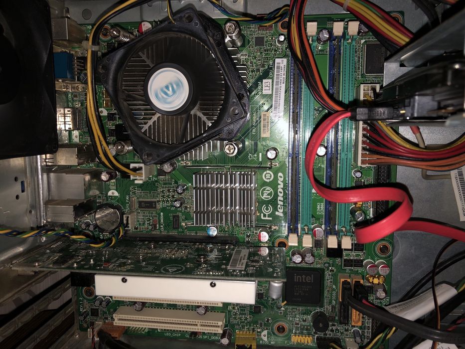 Компьютер Lenovo / 4 ядра / 8озу/ 240Hdd /Nvidia 630 2gb video