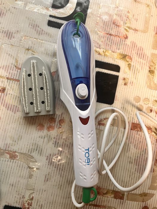 Відпарювач для одягу