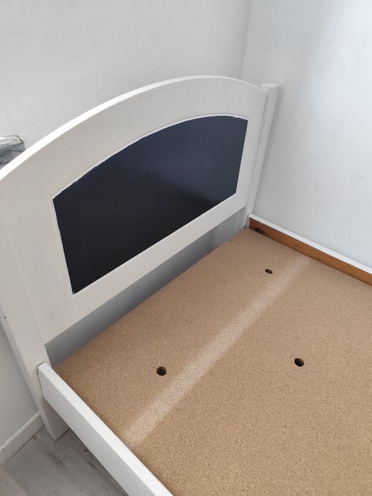 Cama 90x200cm em madeira
