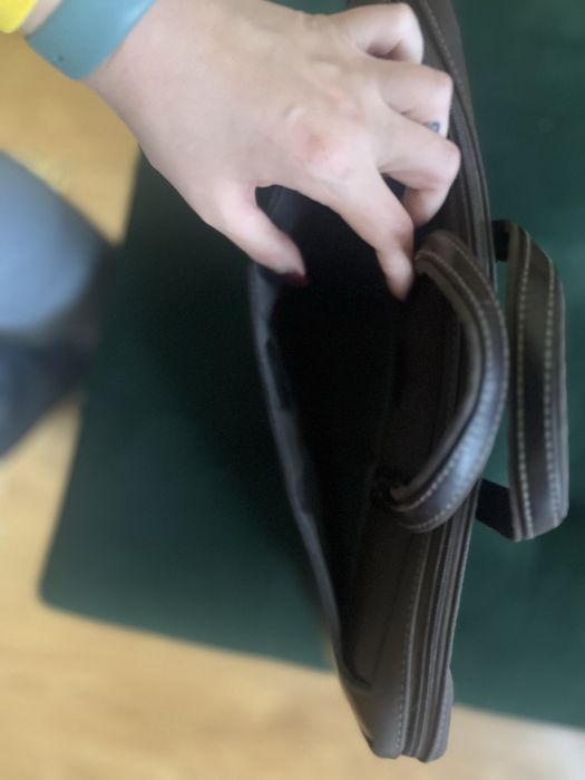 Шкіряна сумка для ноутбука