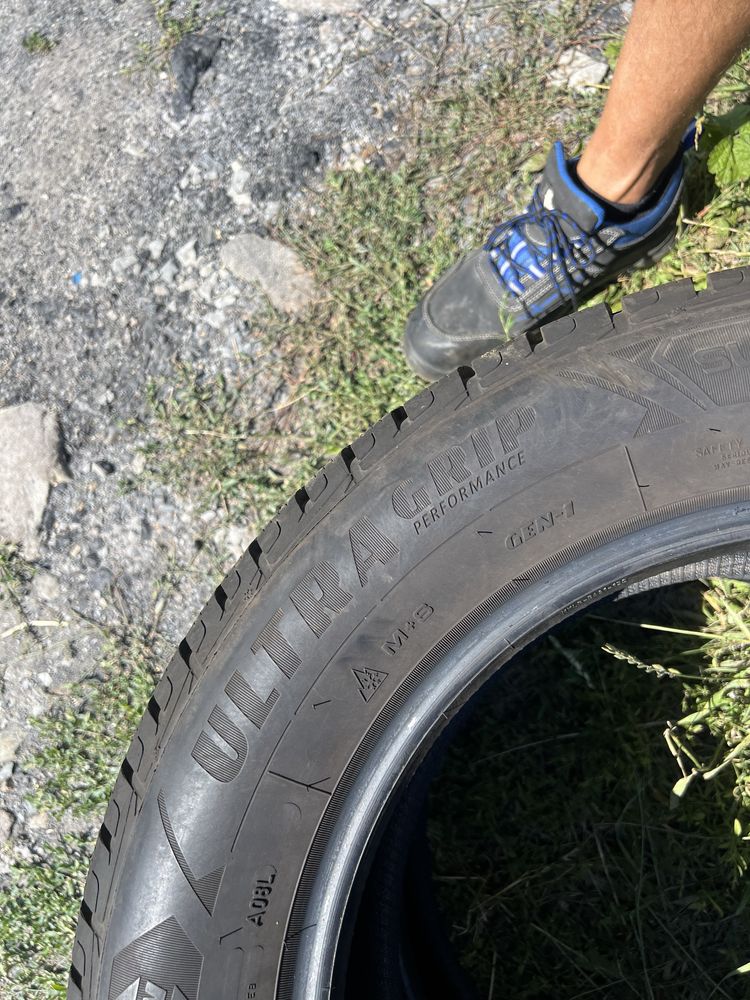 2xopona zimowa GOODYEAR w rozmiarze 215/65 R17