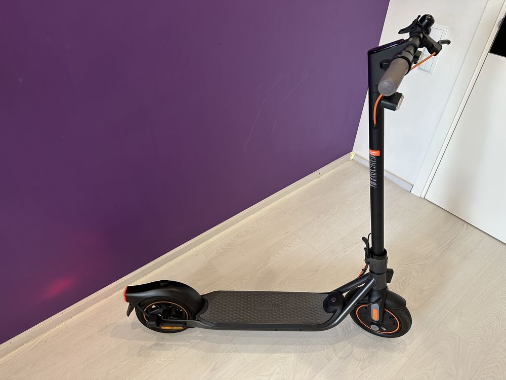 Електросамокат Segway-Ninebot F40I