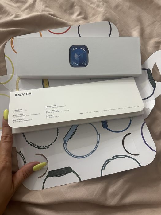 Годинник під Apple Watch 9