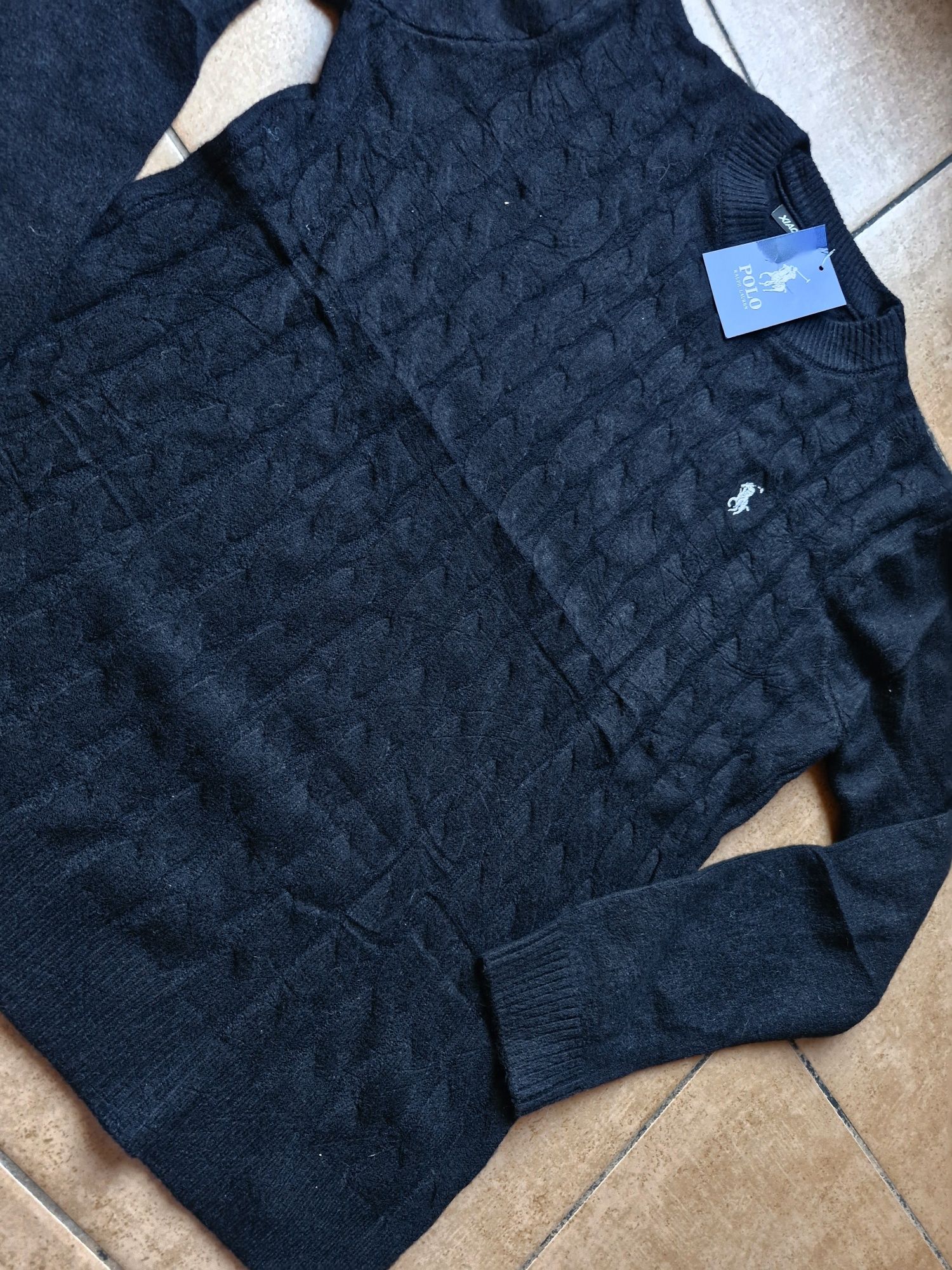 Damski czarny sweterek miekki polo m l xl  warkocz tyl gładki prezent