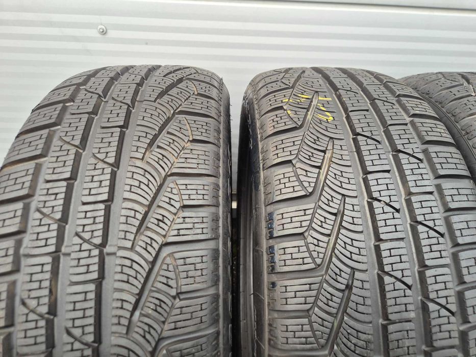 4x OPONY ZIMOWE 235/50/19 Pirelli Sotto Zero Winter 210 Season2 103H