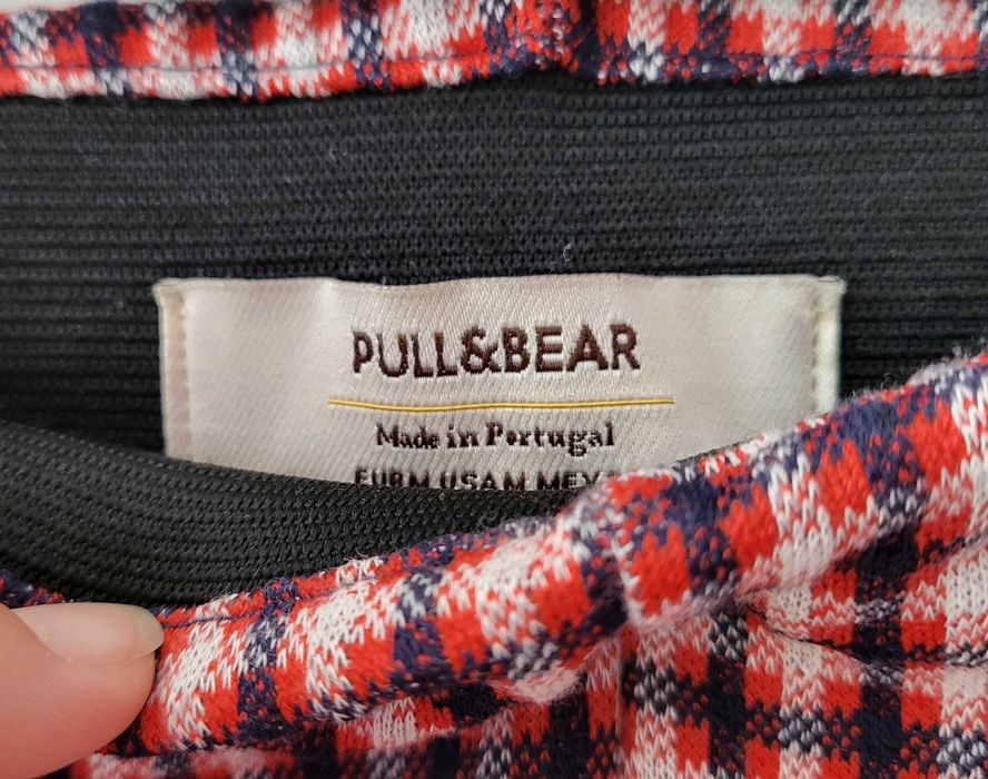 Mega spodnie cygaretki Pull & Bear kratka
