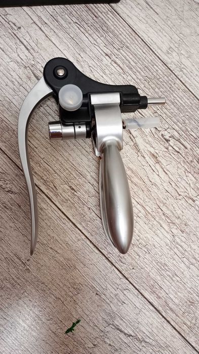 Korkociąg do otwierania wina