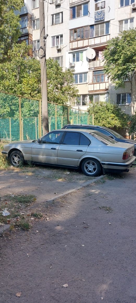 Продам BMW 524 1989г