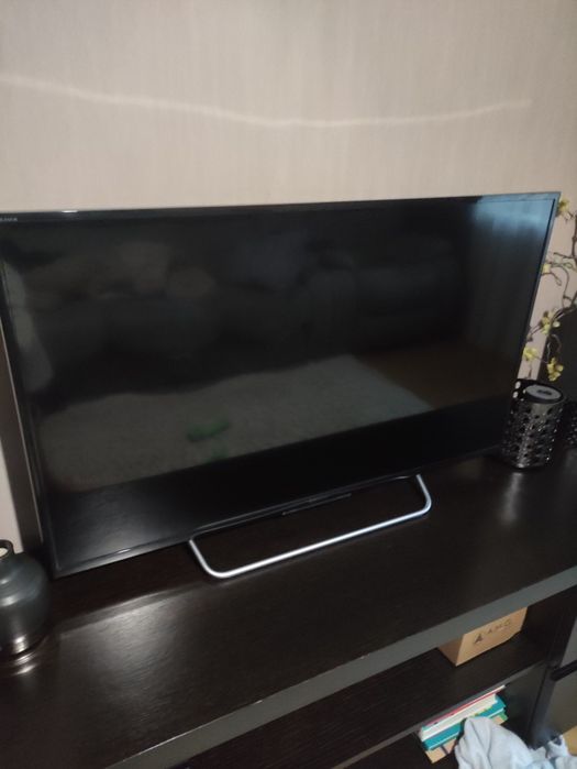 Продам телевизор Sony. Диагональ 40. Есть документы и упаковка родная.