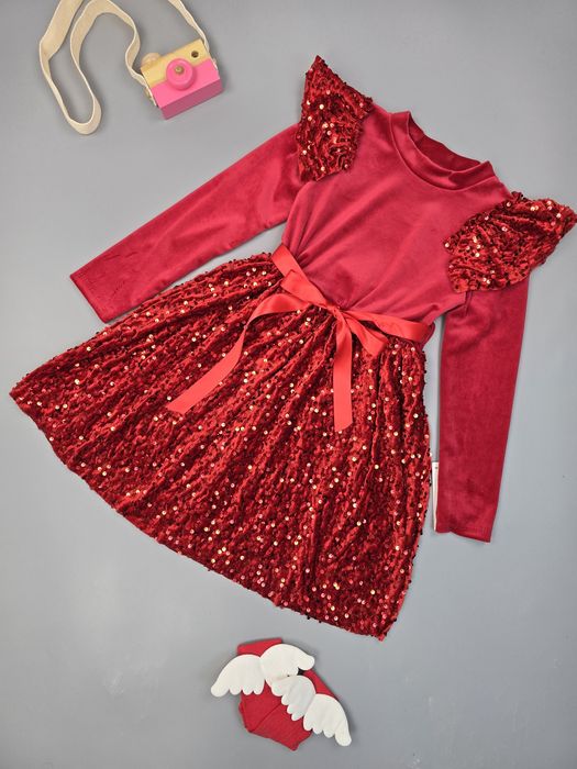 Czerwona sukienka welurowa z cekinami wiązanie 146/152