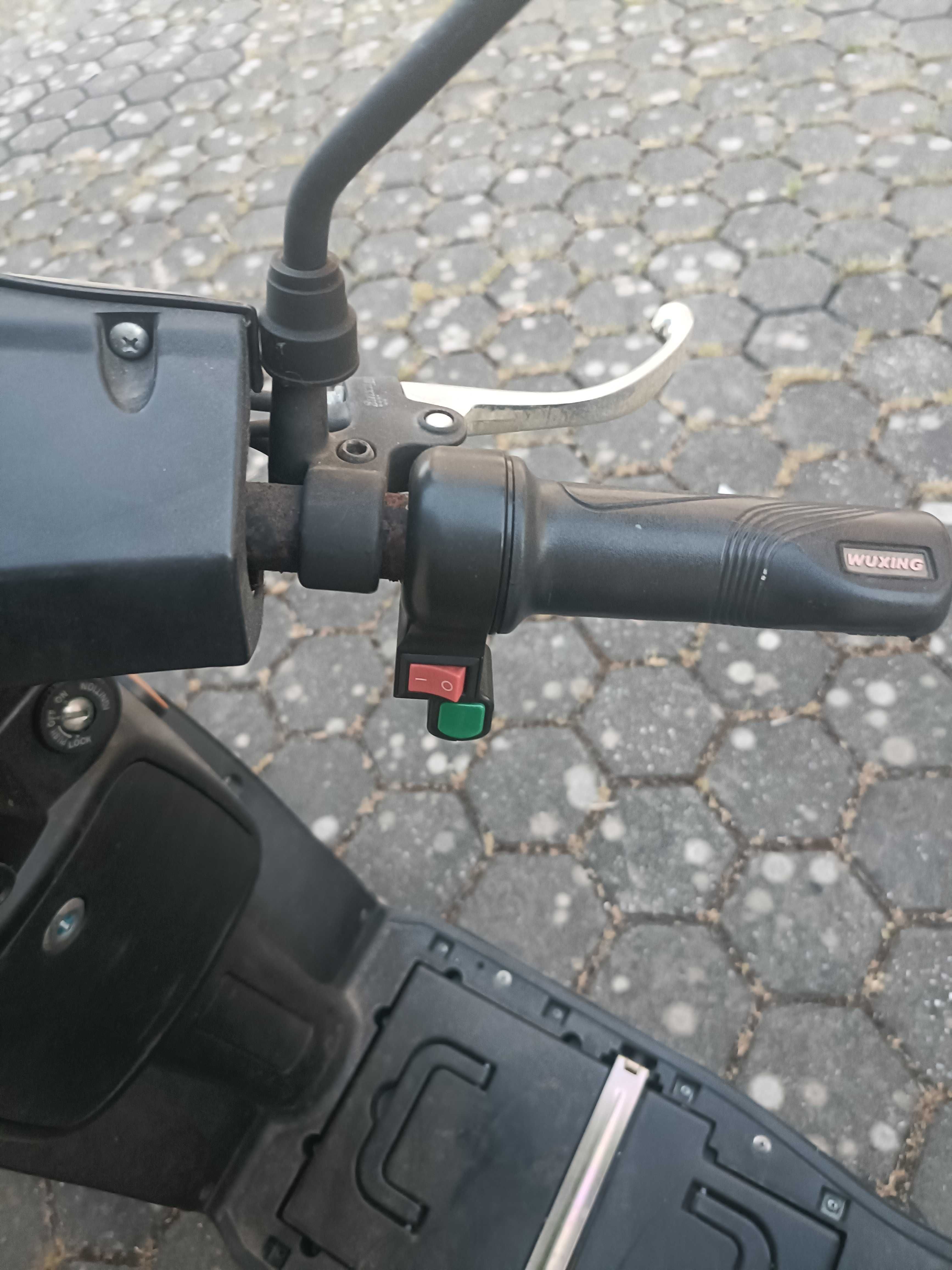 Scooter elétrica