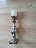 Duży srebrny świecznik ze świecą, ok 40cm.