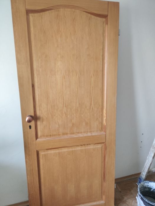 Drzwi sosnowe 80 prawa stary stara futryna