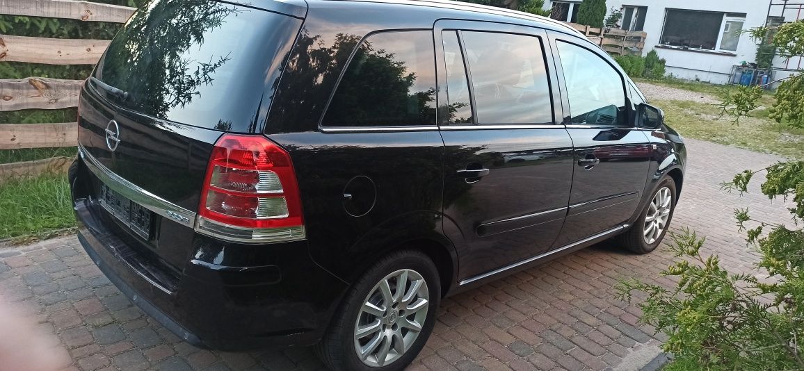 Opel Zafira 1.6 Benz 7 osobowa z Niemiec