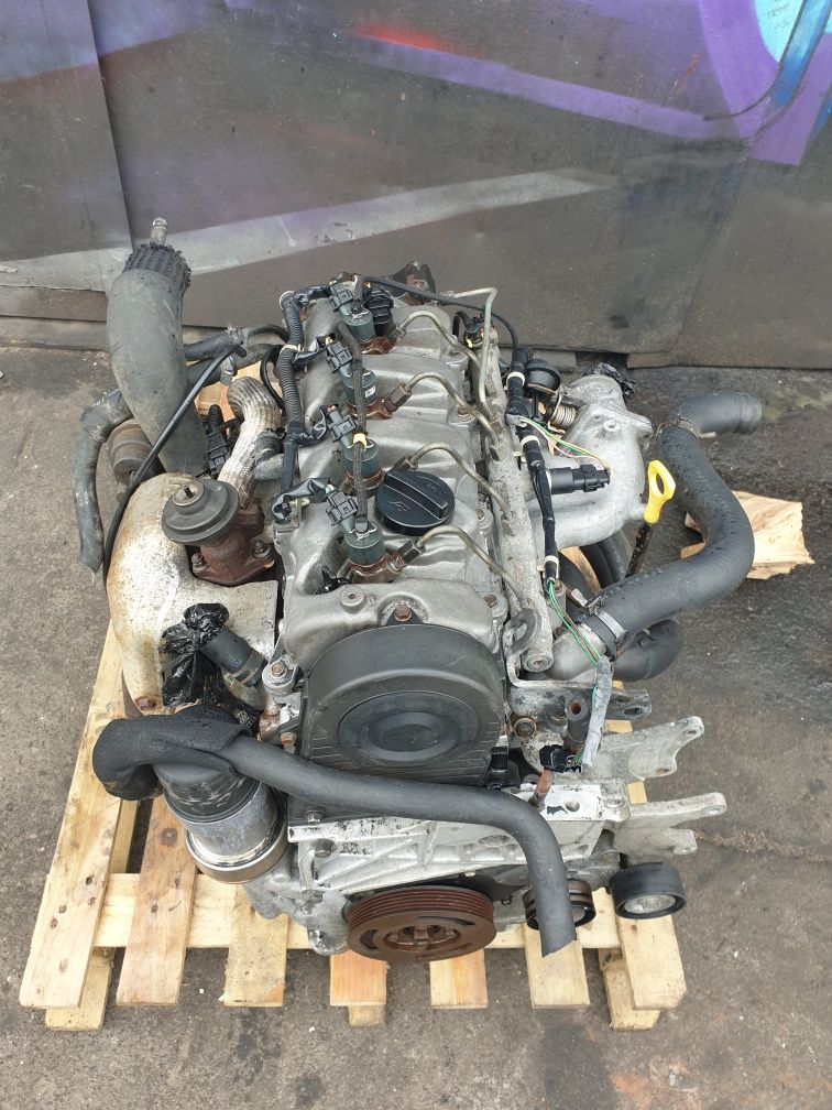 Двигатель Мотор Santa FE Tucson туксон Sportage Carens 2.0 crdi D4EA