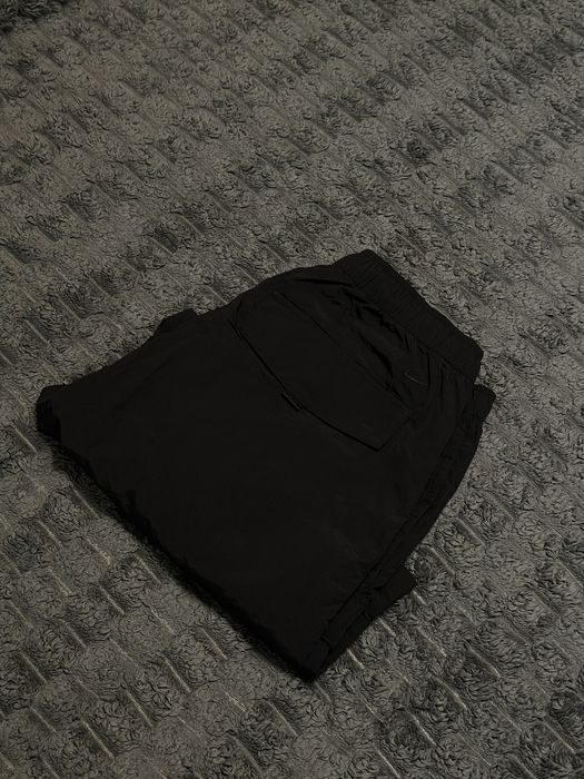 Продам NIKE Sportswear