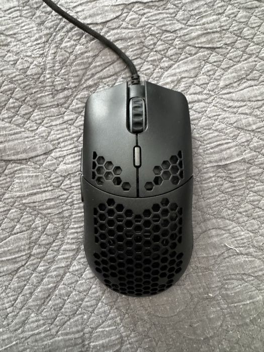 Rato Gaming Glorious Model O- Preto