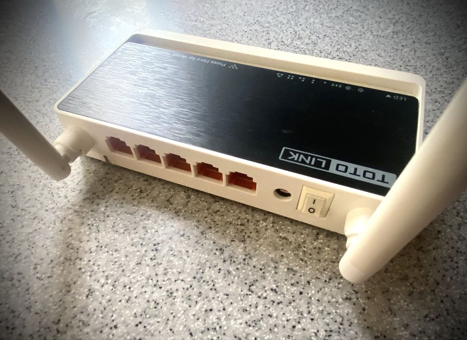 Маршрутизатор/роутер Totolink N300RT